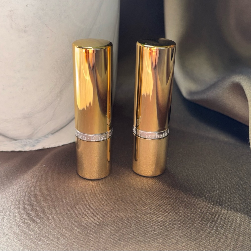 Elizabeth Arden Luxurious Gold Lipstick Duo new
